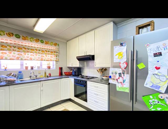 3 BEDROOM CLUSTER FOR SALE IN FERNDALE